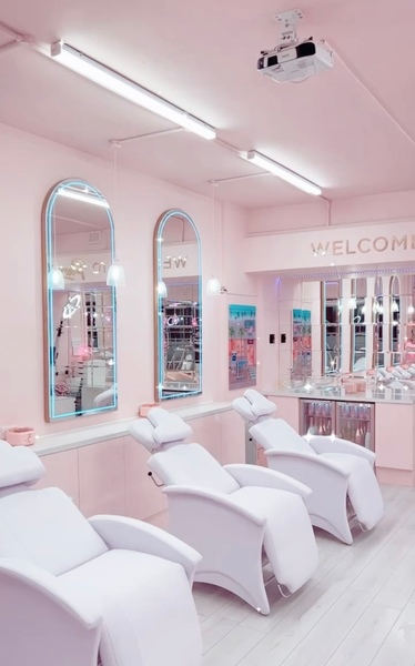 Welcome to Coventry's Exclusive Brow and Lash Training Academy